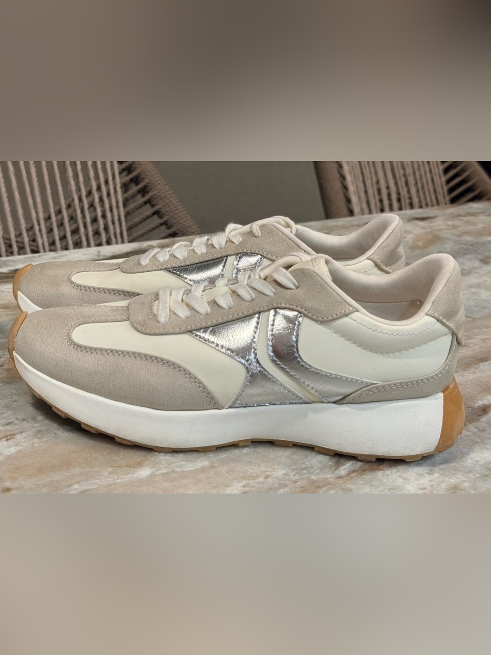 Women’s STEVE MADDEN Kendrix taupe & silver athletic jogger sneakers- Size 8 - Picture 3 of 11
